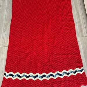 Vintage Crochet Handmade Blanket Zig Zag Chevron 1970s Red/White/Blue 71"x43"
